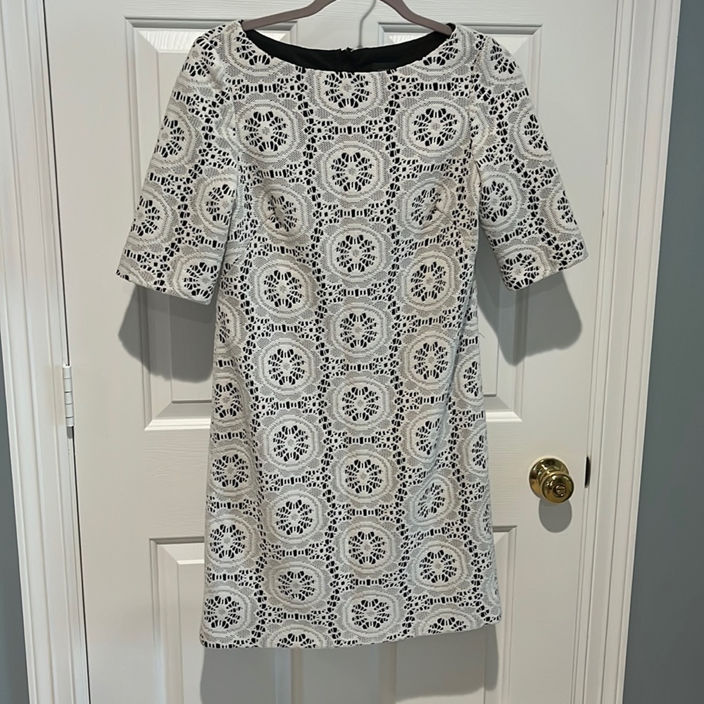 Adrianna Papell Black & White Lace Shift Dress - Size 6